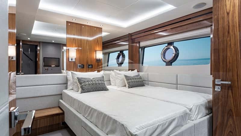 BLUE INFINITY 26m motor yacht charter, photo 3