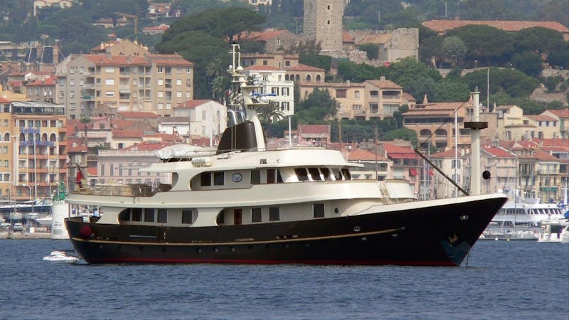 Yacht Charter MESERRET