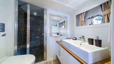 Master Stateroom Bathroom