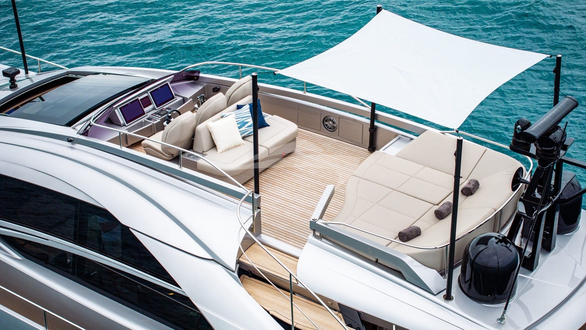 Cherry Sports Fly Lounging