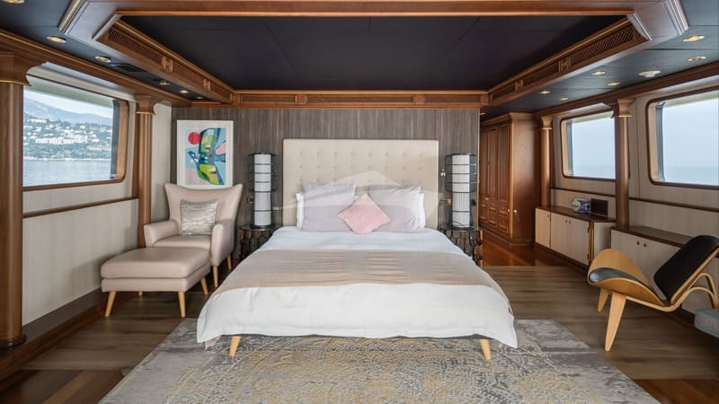 VIP Cabin - Upper Deck