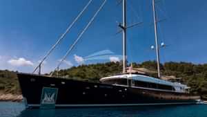 Yacht Charter NOCTURNO With Worth Avenue Yachts