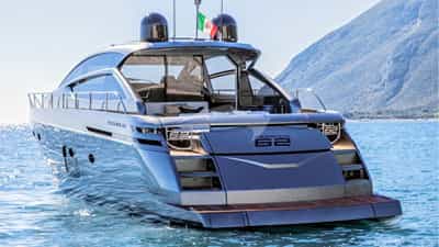 62' Pershing Deck