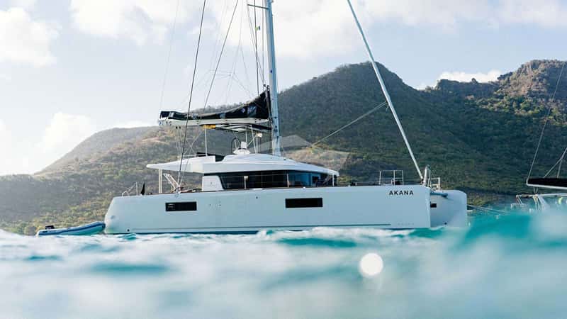 AKANA 16m sailing yacht charter