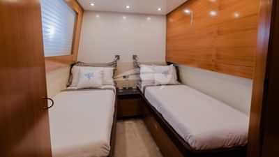 Twin Cabin