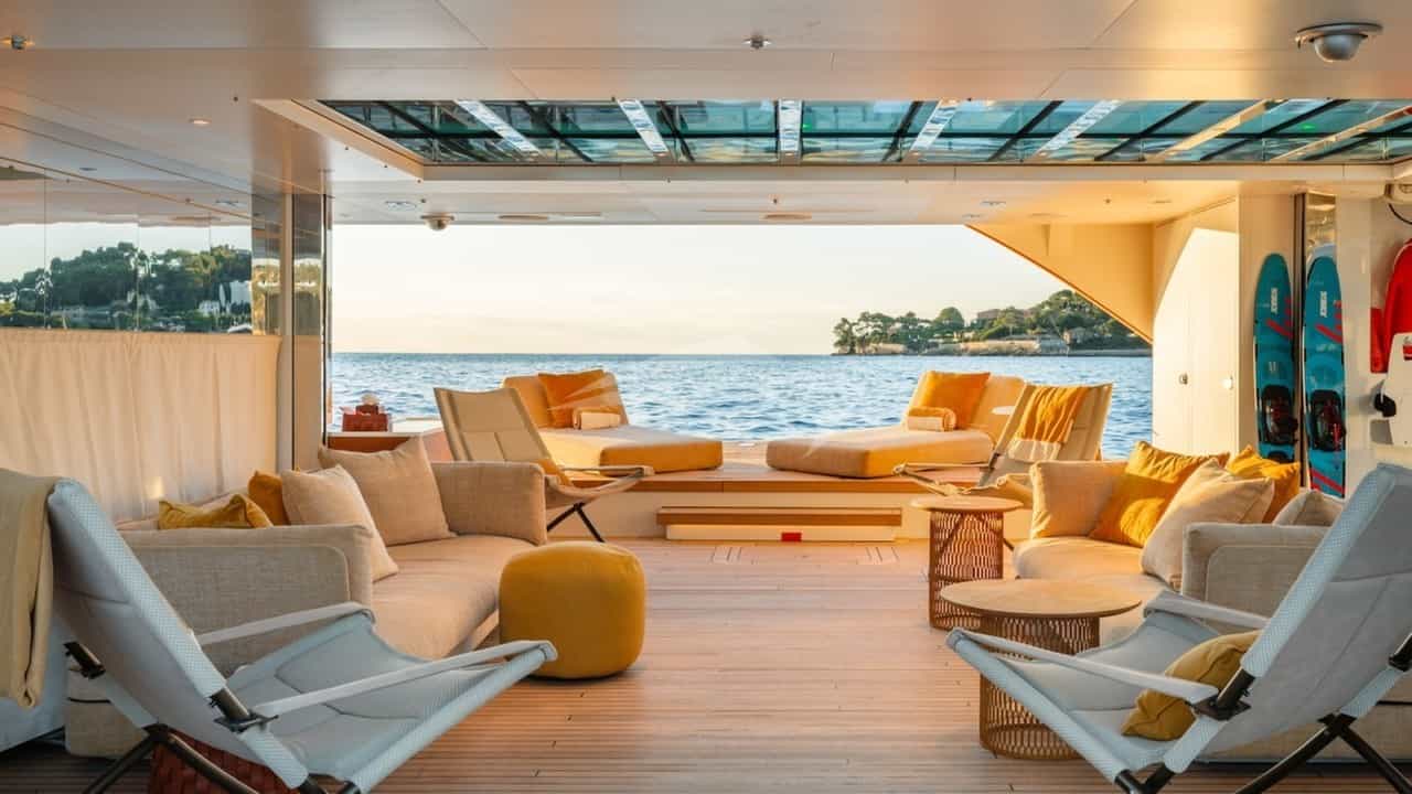 Beach club