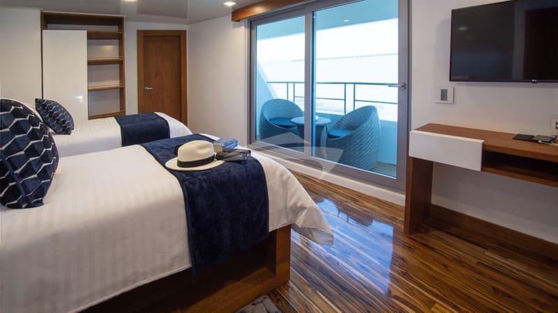 Double twin cabin