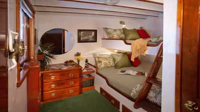 Queen Cabin with Pullman