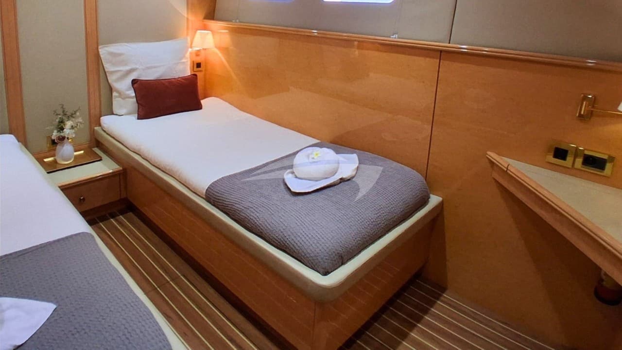 HOUBARA, photo from the yacht portfolio 21