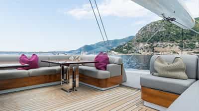 Main deck aft