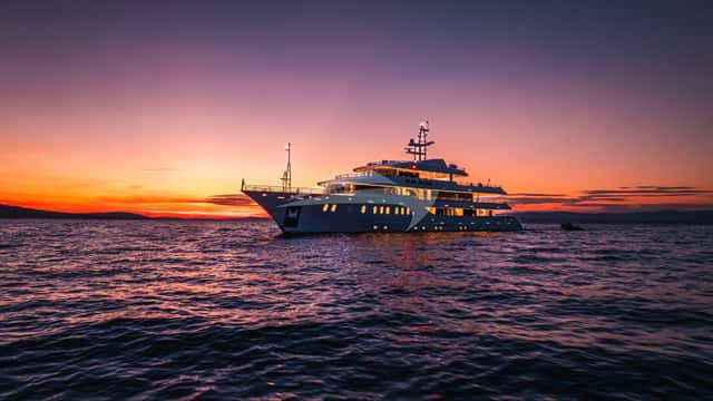 ALFA MARIO yacht charter photo 3