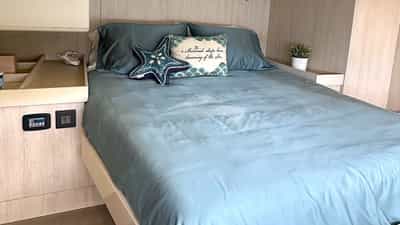 Aqua - the starboard forward guest queen suite