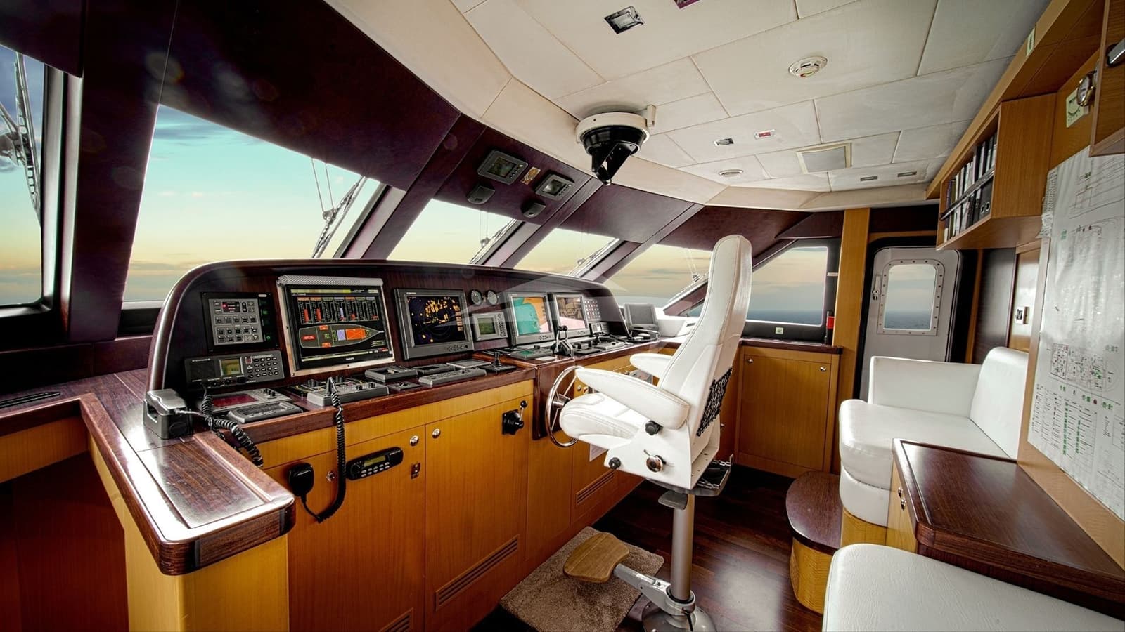 LARGO, photo from the yacht portfolio 16