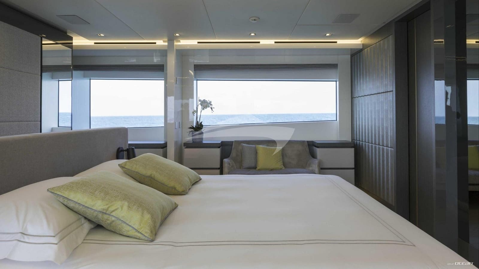 NEVER GIVE UP 33GS, photo from the yacht portfolio 12