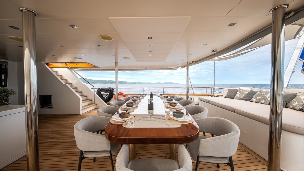DALMATINO Aft deck