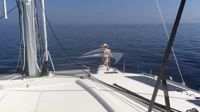 Spacious foredeck