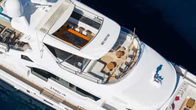Retractable roof on Sundeck