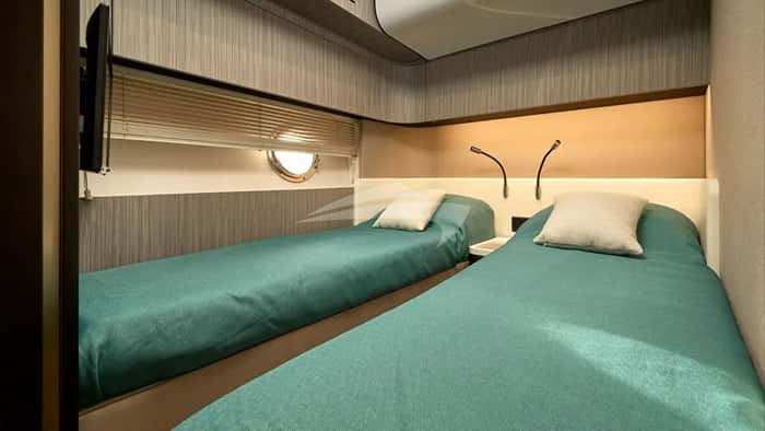 AMPARITO IV 17m motor yacht charter, photo 3