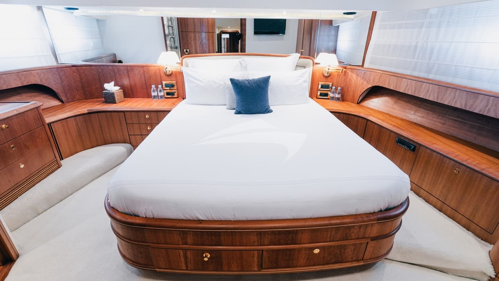 LADY AMANDA, photo from the yacht portfolio 1