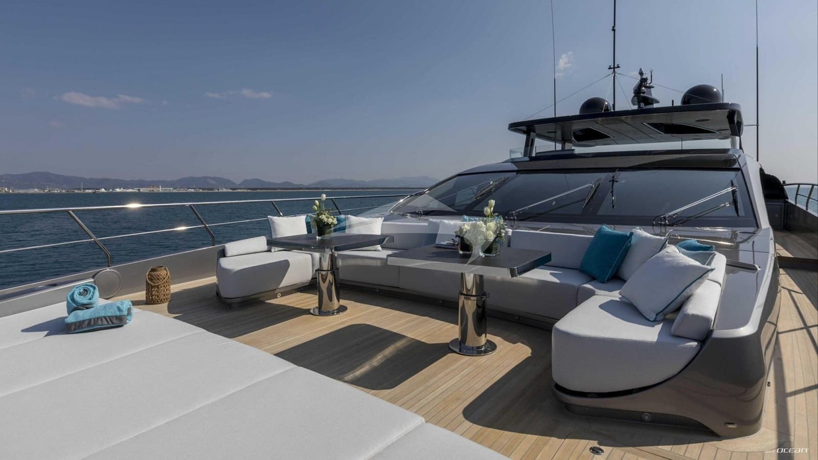 NEVER GIVE UP 33GS, photo from the yacht portfolio 19