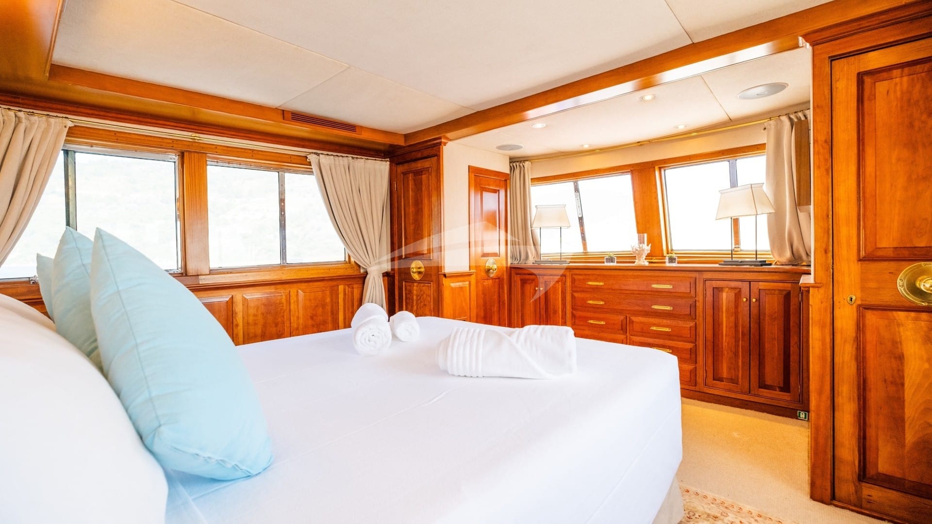 5th Cabin Convertible to Dining Room