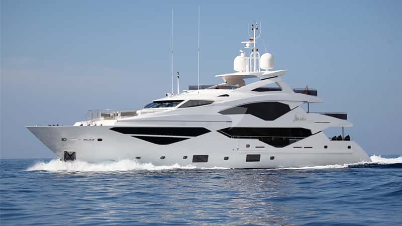 SONISHI 40m motor yacht charter