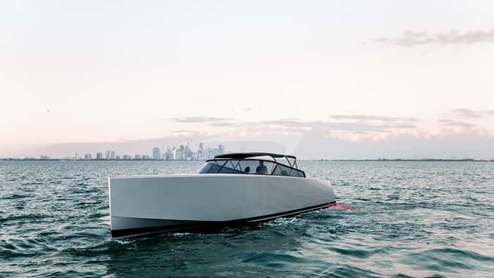 55 VANDUTCH 17m motor yacht charter, photo 3