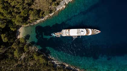 QUEEN ELEGANZA 49m motor yacht charter, photo 7