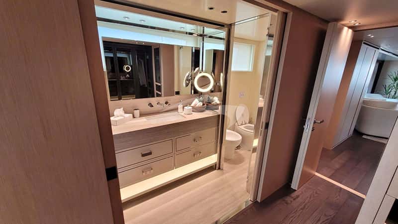 FLORI 29m motor yacht charter, photo 6