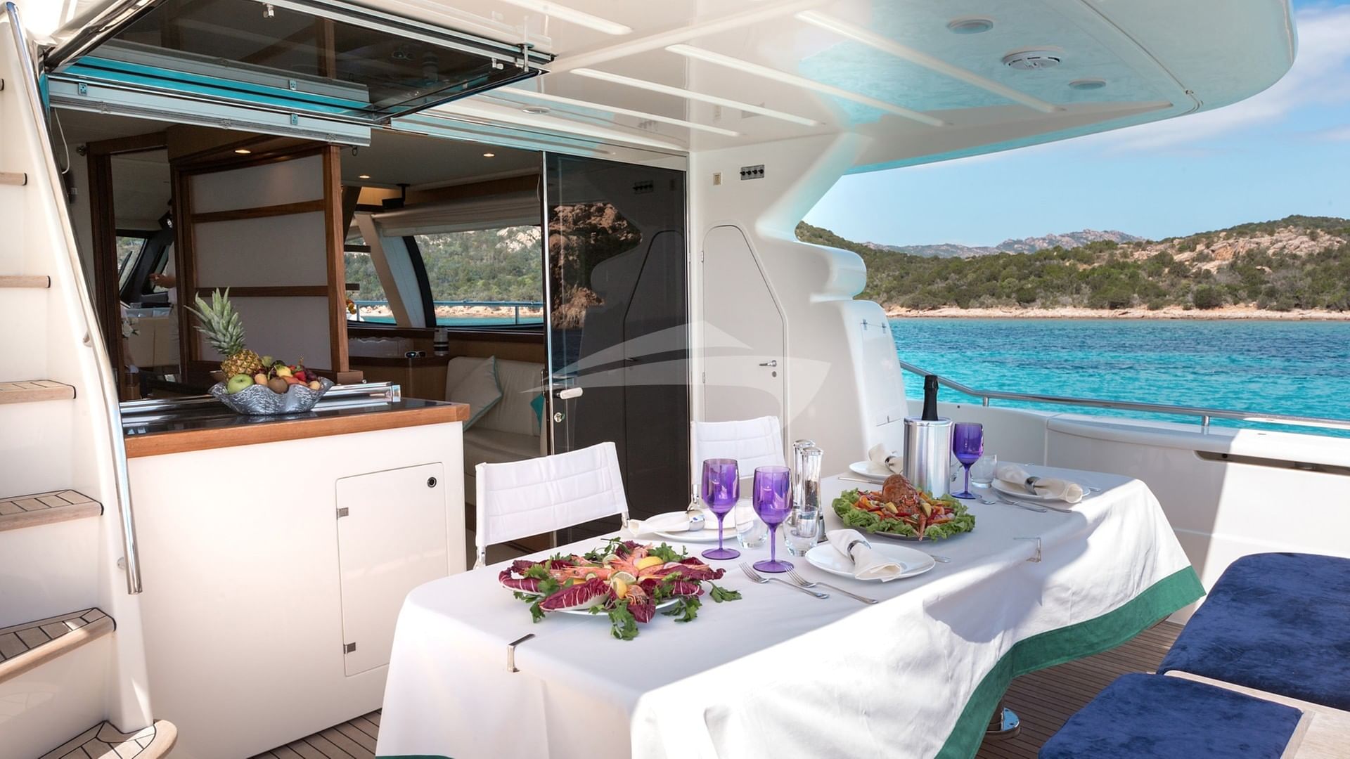 Cockpit - lunch table