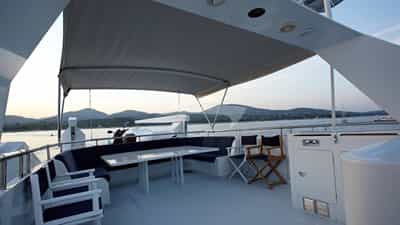 Sundeck Dining