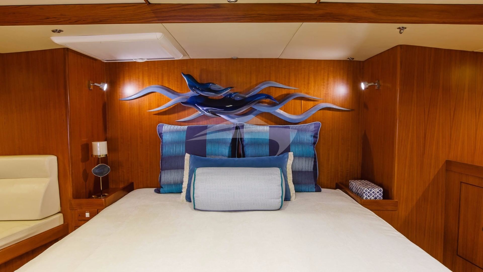 Aft Master w/ center-line king bed Oct 2017 photo