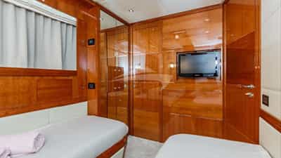 Twin Cabin