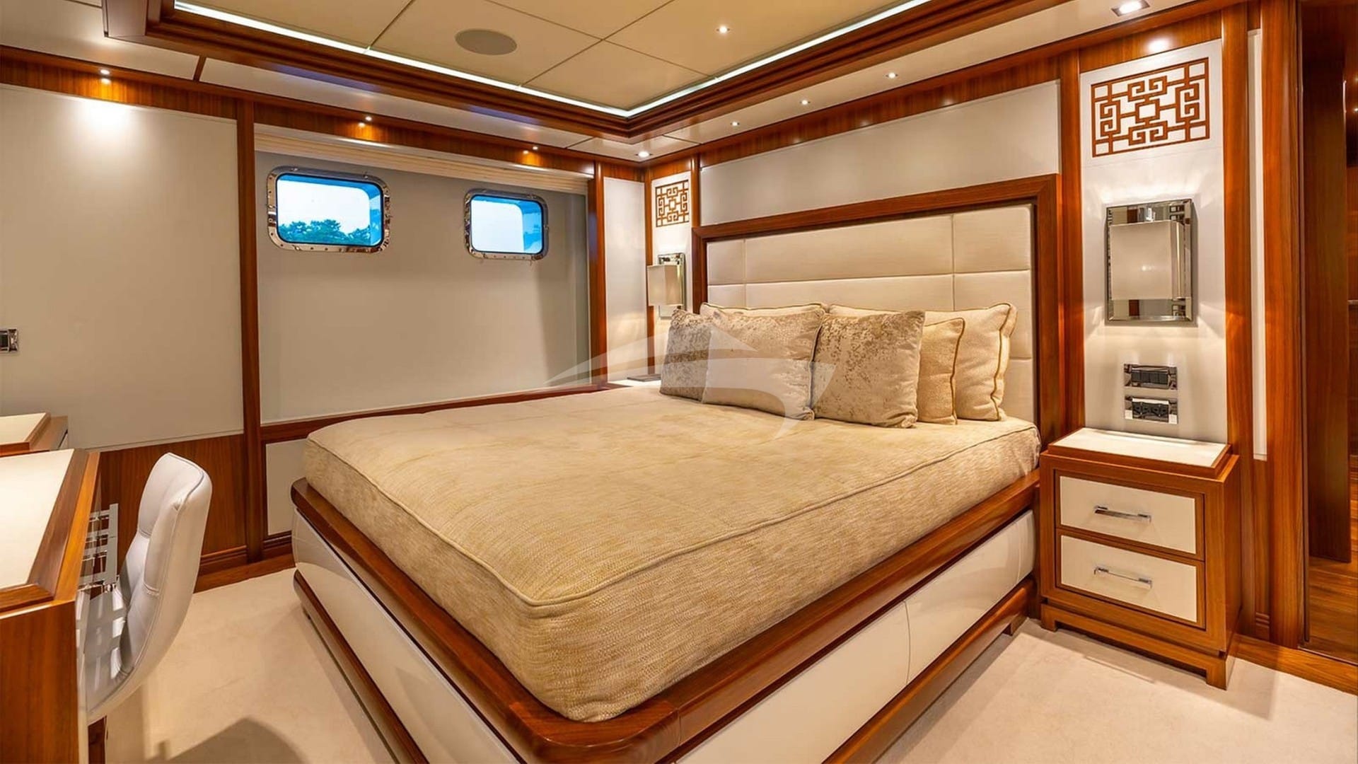 Lower Deck Double Cabin