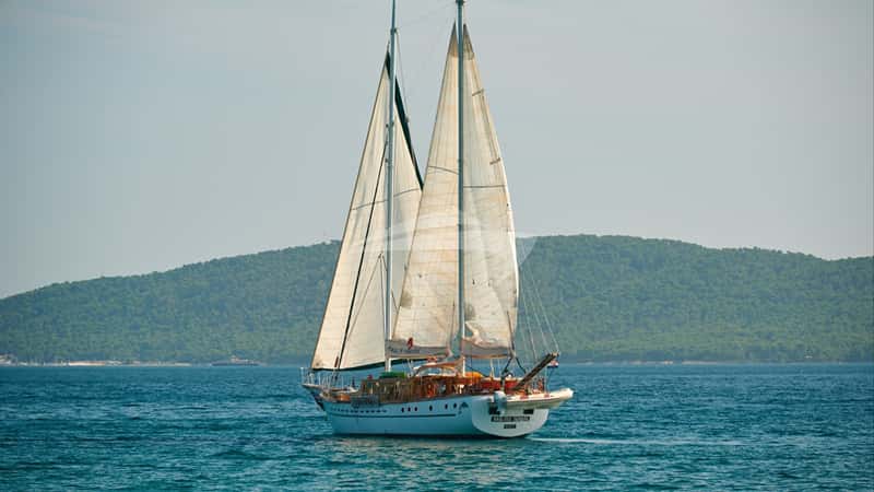 QUEEN OF ADRIATIC 27m sailing yacht charter, photo 2