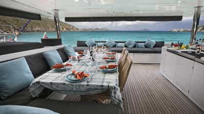 Alfresco dining