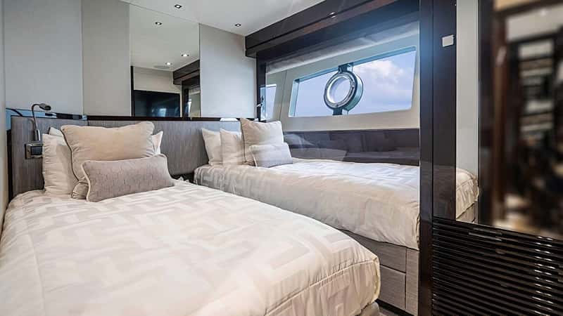 QUANTUM 28m motor yacht charter, photo 9