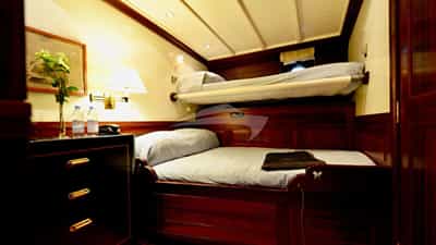 Twin Cabin