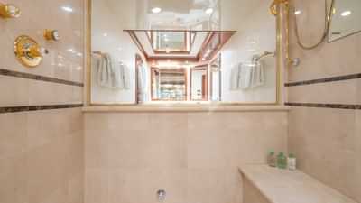 MASTER ENSUITE