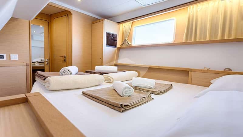 BRIGHT MOON 14m sailing yacht charter, photo 7