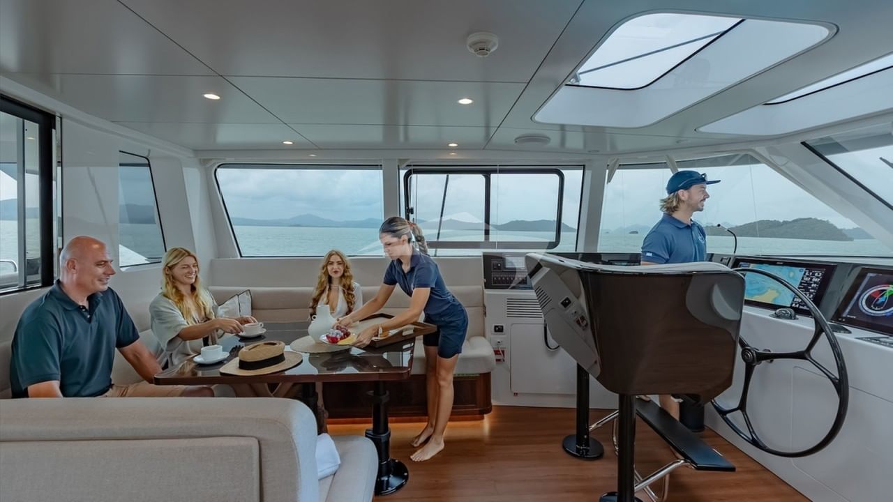 Flybridge guest seating