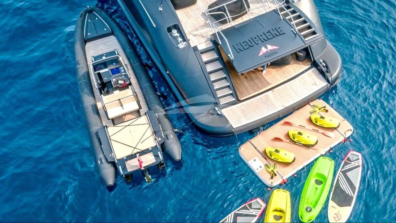 Tender and Water Toys