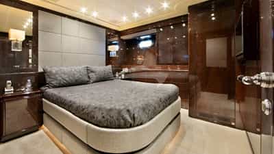 Guest cabin