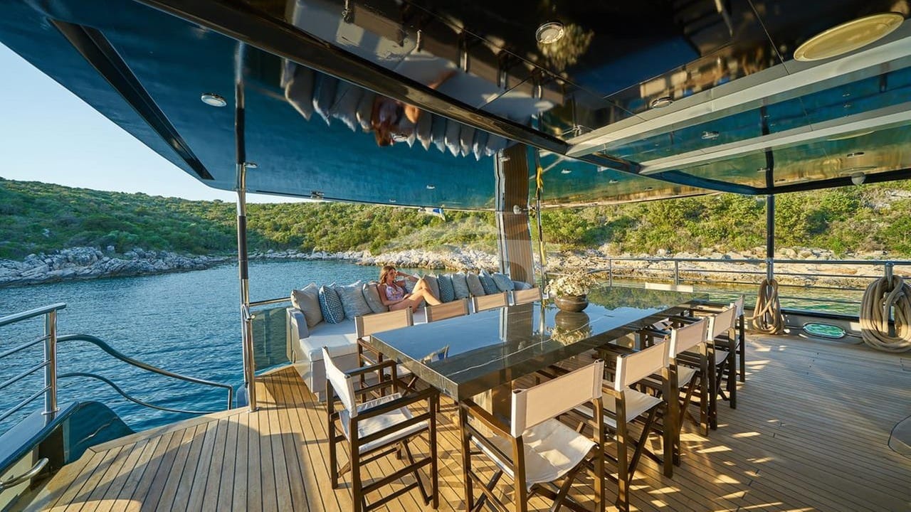 Rara Avis_openlounge