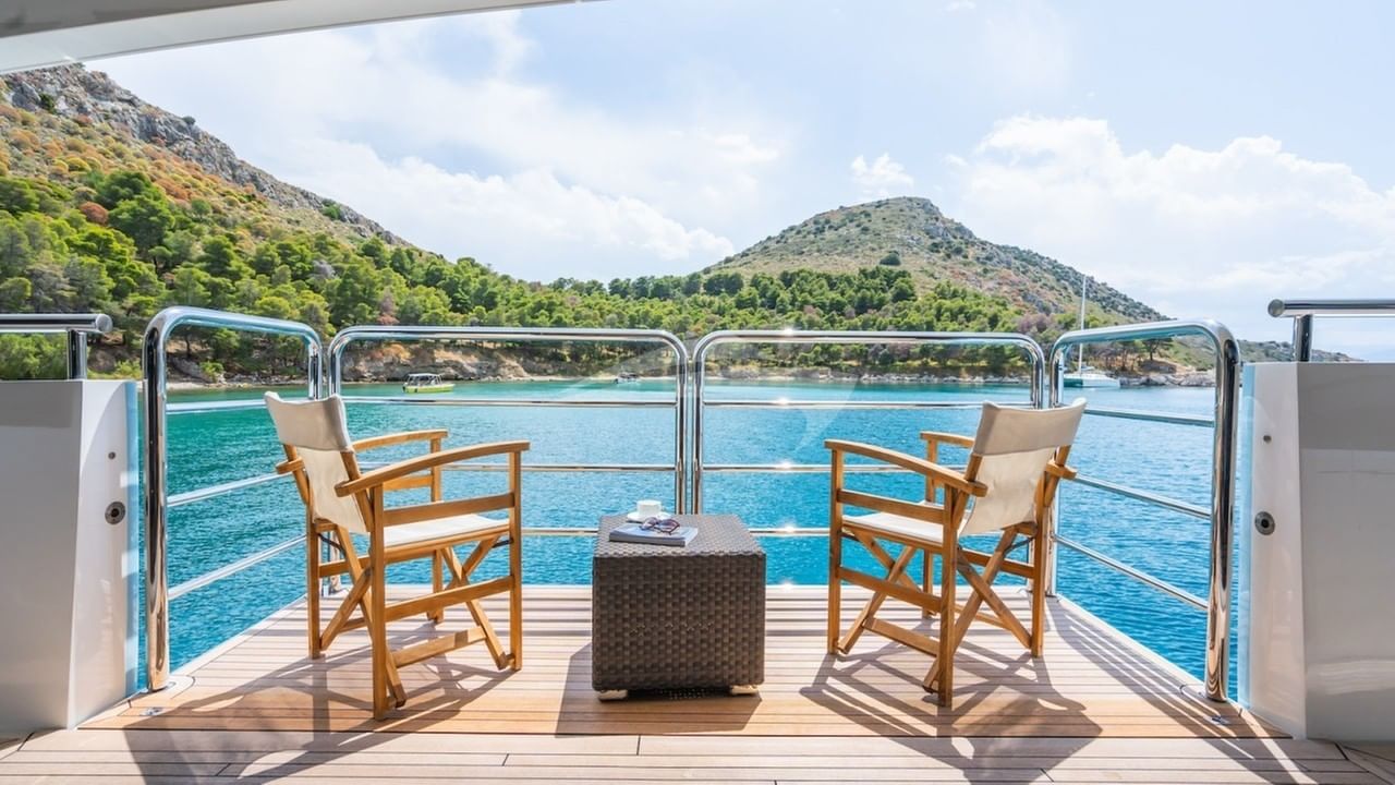 Maion saloon x 2 balconies