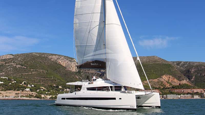 NAE KAE 17m sailing yacht charter