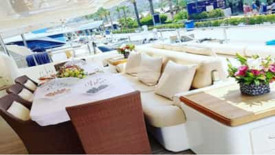 AFT DINING SECTION
