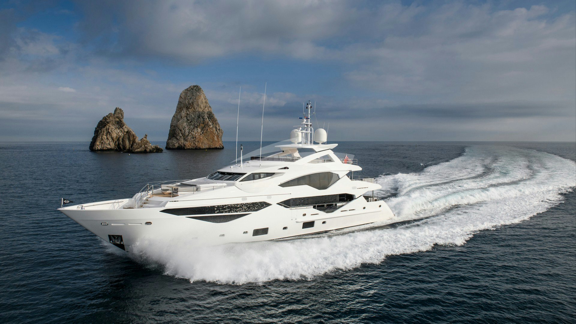 yacht berco voyager