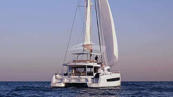 CHILLIN HUT 17m sailing yacht charter, photo 3