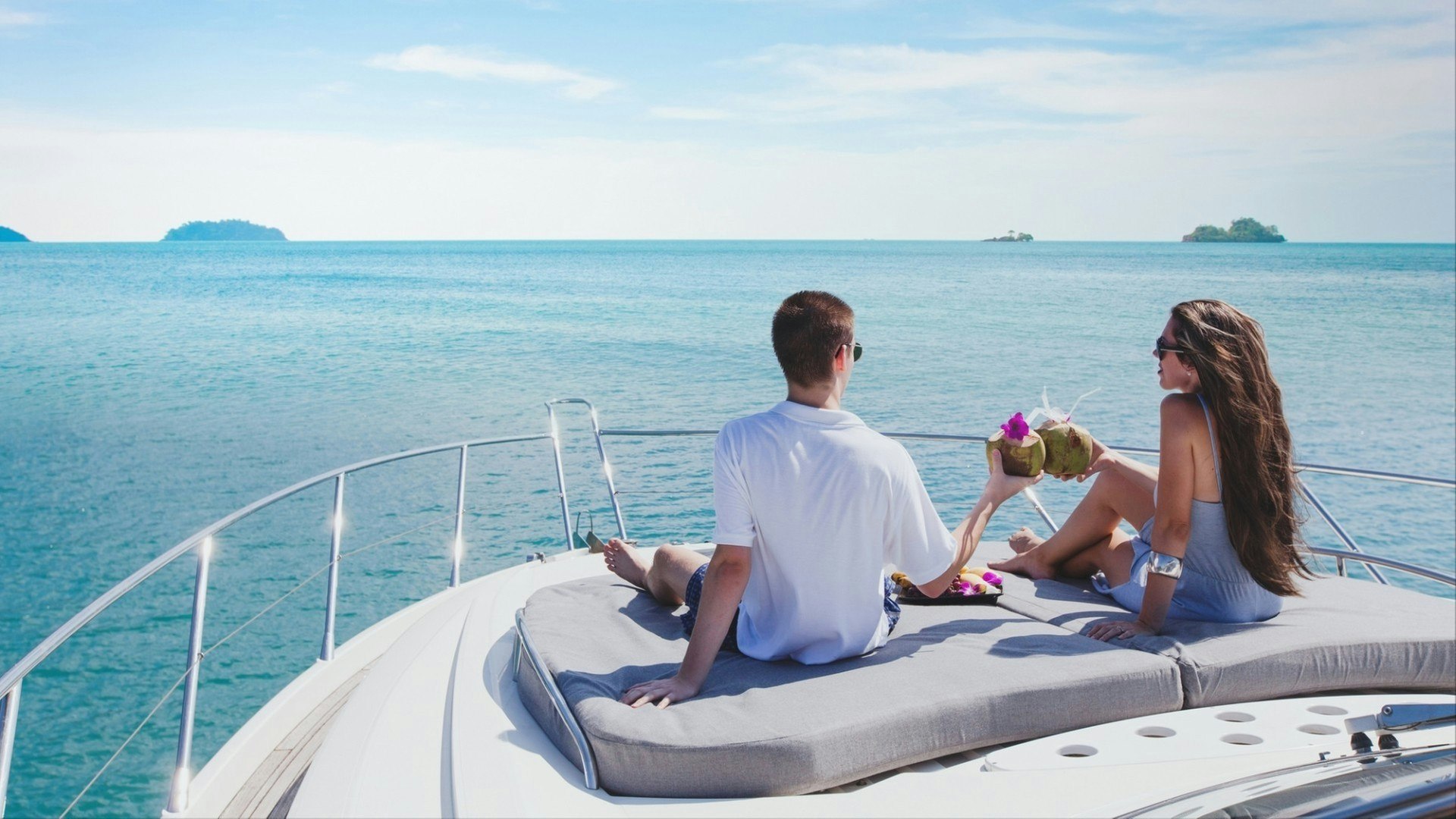 honeymoon on luxury yacht, luxurious lifestyle and travel